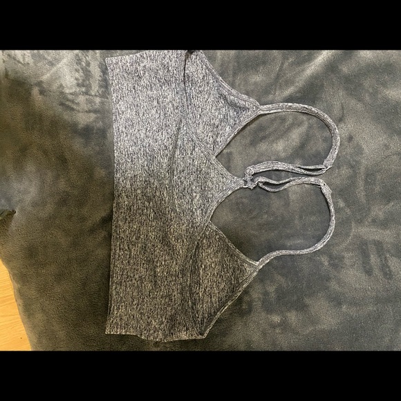 Medium impact sports bra - Picture 2 of 2